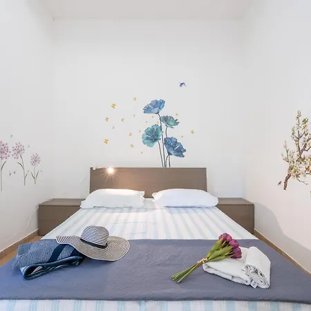 Essentia Fit Domus Holiday home *